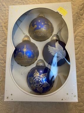 Christmas Ornaments glass box of 4. Pre-Loved